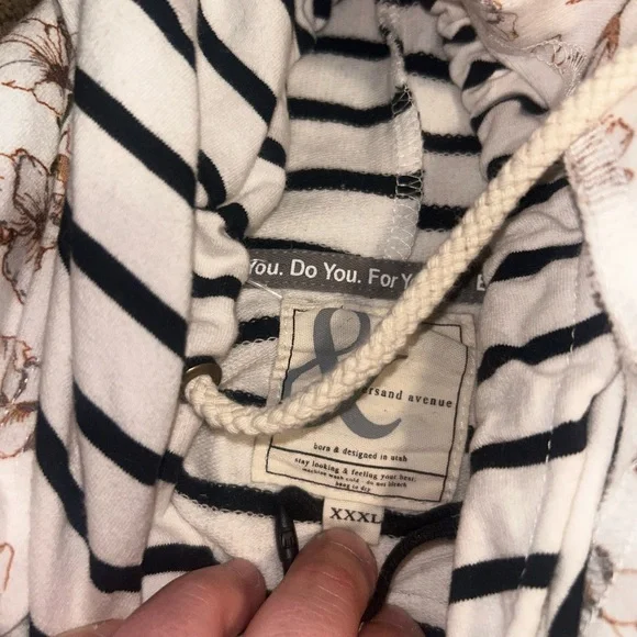 Ampersand Avenue Doublehood™ Sweatshirt - Bare With Me size XXXL - Picture 5 of 6